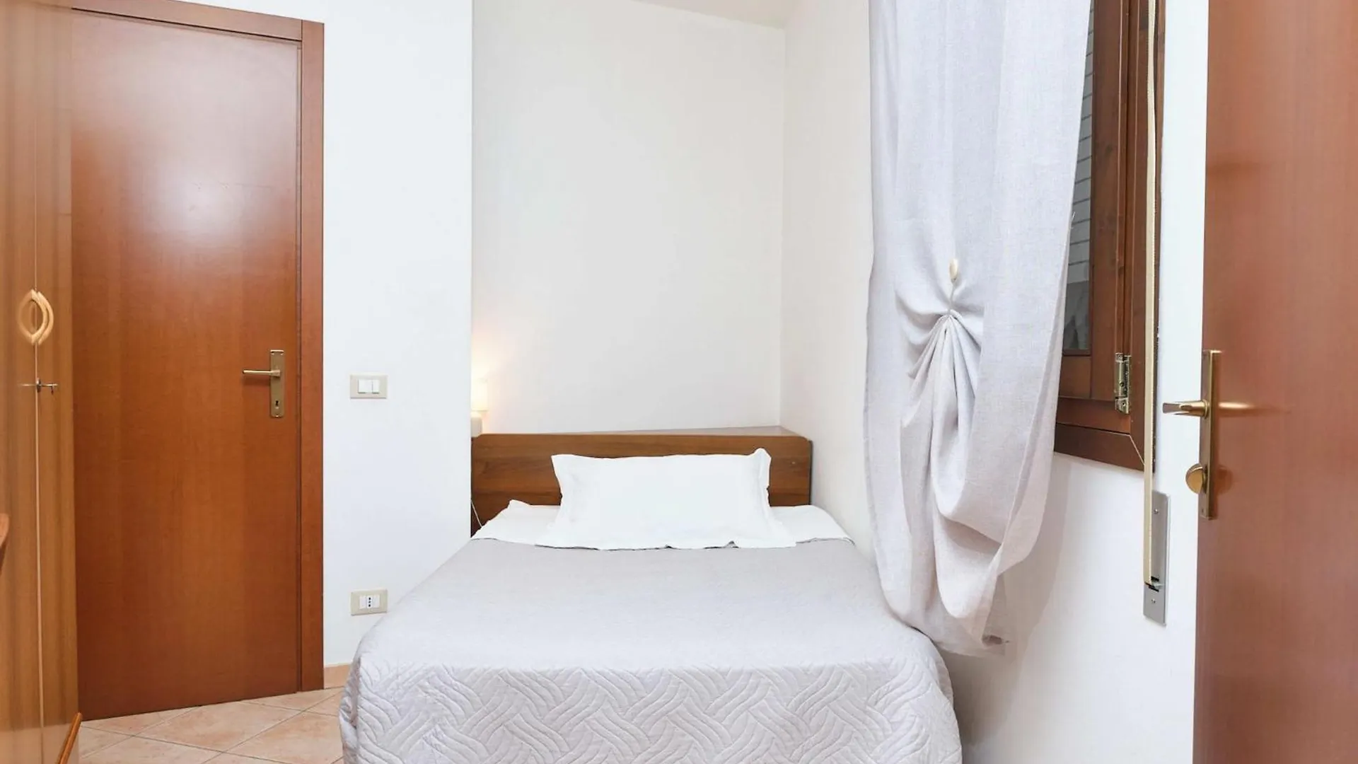 Room In Bb - Single Room For Bike Lovers In A Bb In Porto Viro Guest house