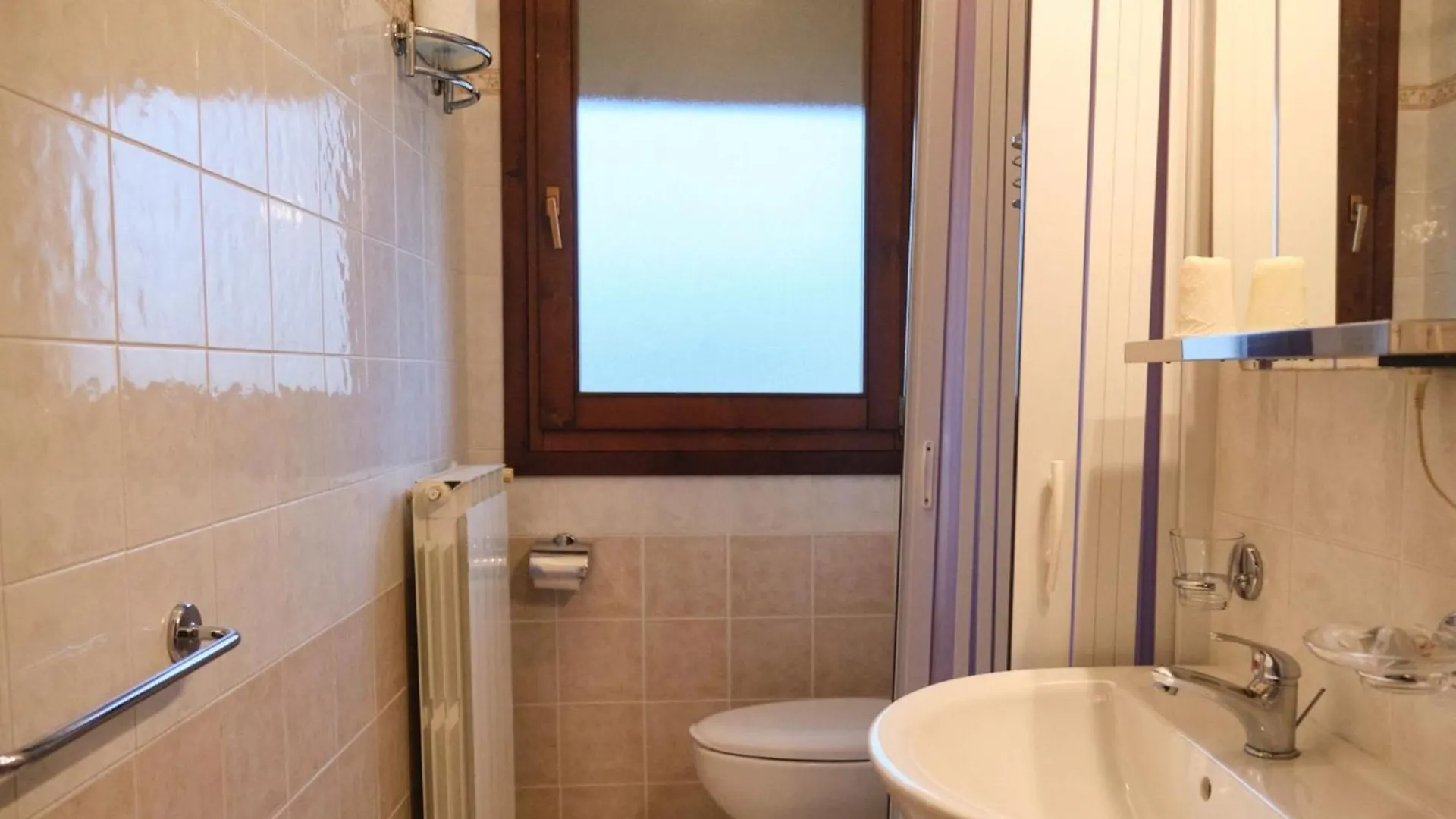 Room In Bb - Single Room For Bike Lovers In A Bb In Porto Viro 0*,  Italy